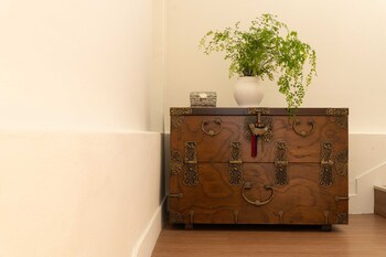 stay 105 haenggung residence