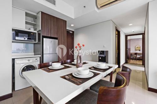 isoria by kozystay pondok indah