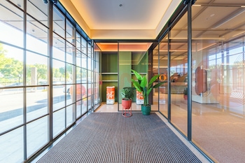 orange hotel