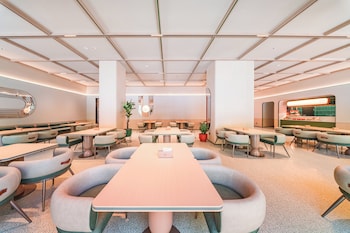 orange hotel