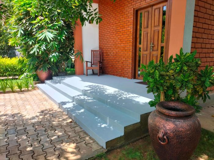 village avenue resort