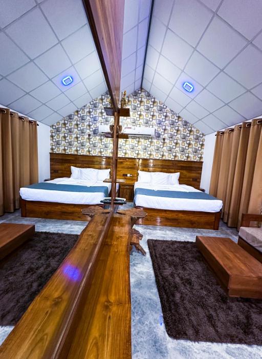village avenue resort