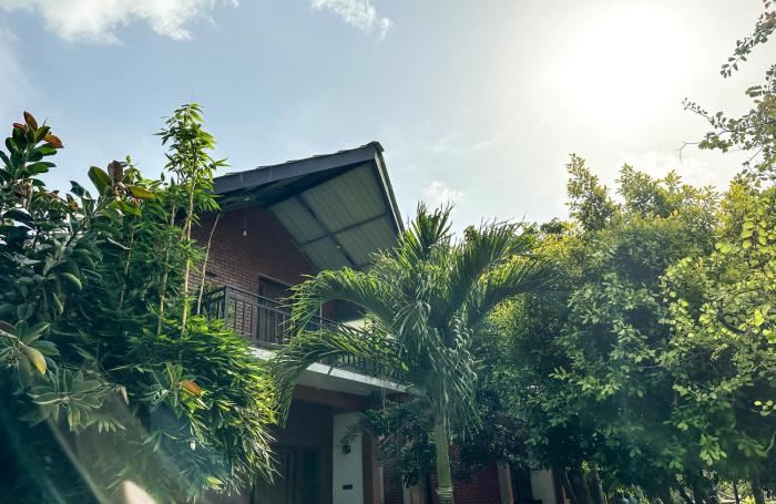 village avenue resort