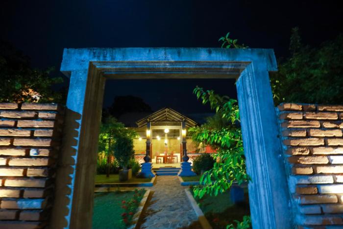 village avenue resort