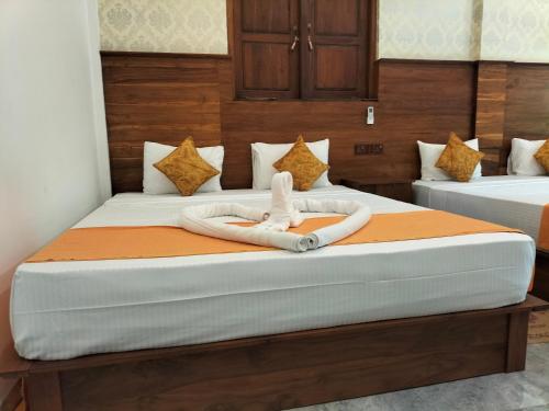 village avenue resort