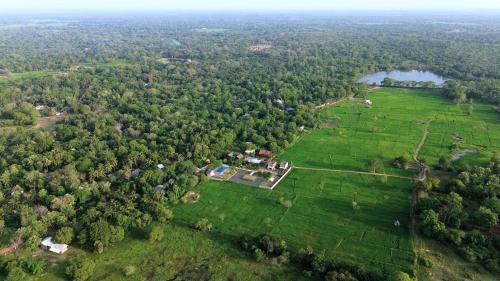village avenue resort