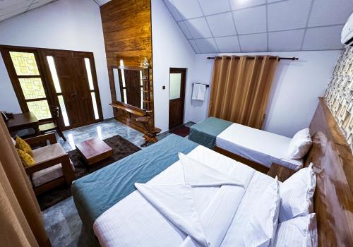 village avenue resort