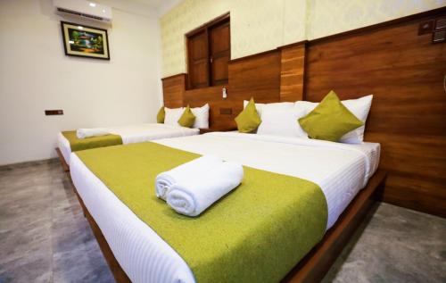 village avenue resort
