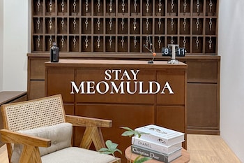 Stay Meomulda,,2 star