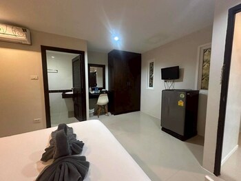 patong gray house
