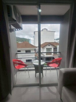 Patong Gray House,178/24-25 Sai Kor Road, Patong Subdistrict,3 star