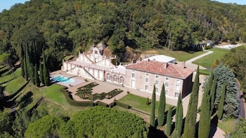 Chateau De Roques,,3 star