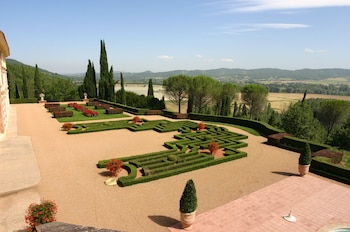 Chateau De Roques,,3 star