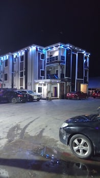 uptown life hotel and suites