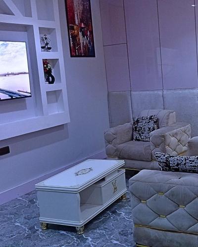 uptown life hotel and suites