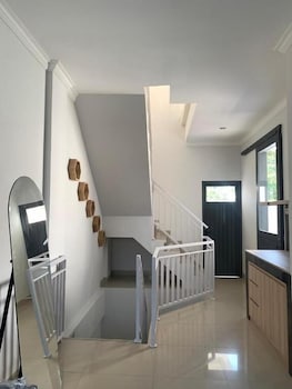 Sanur House Lavender,,2 star