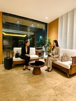 the sapphire hotel
