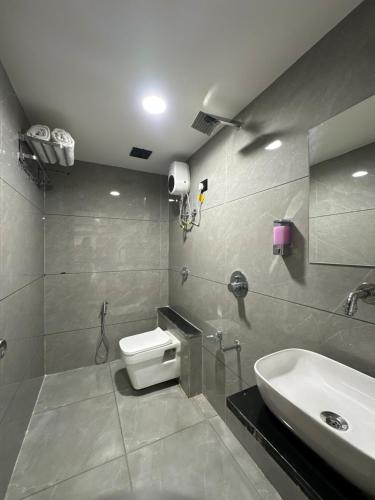 hotel grand shiva