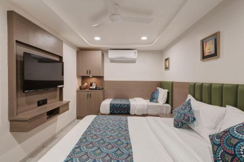 hotel grand shiva