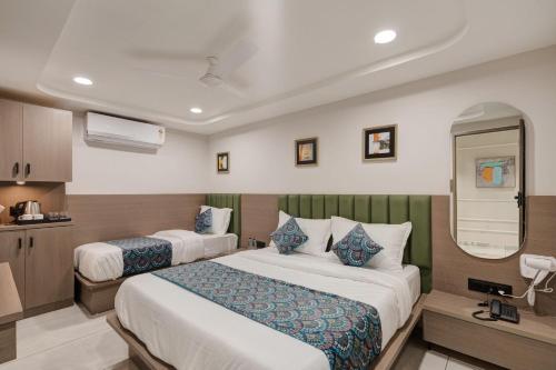 hotel grand shiva