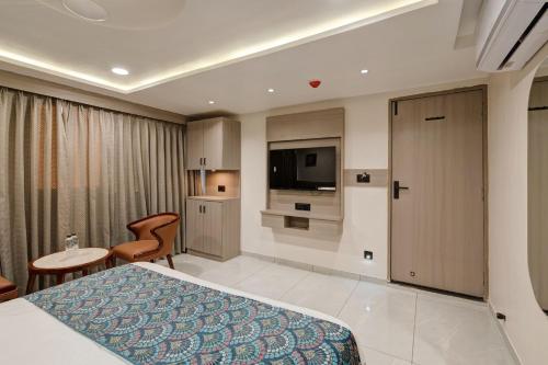 hotel grand shiva