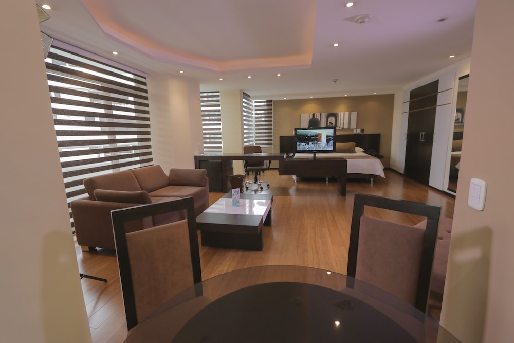 mercure alameda quito