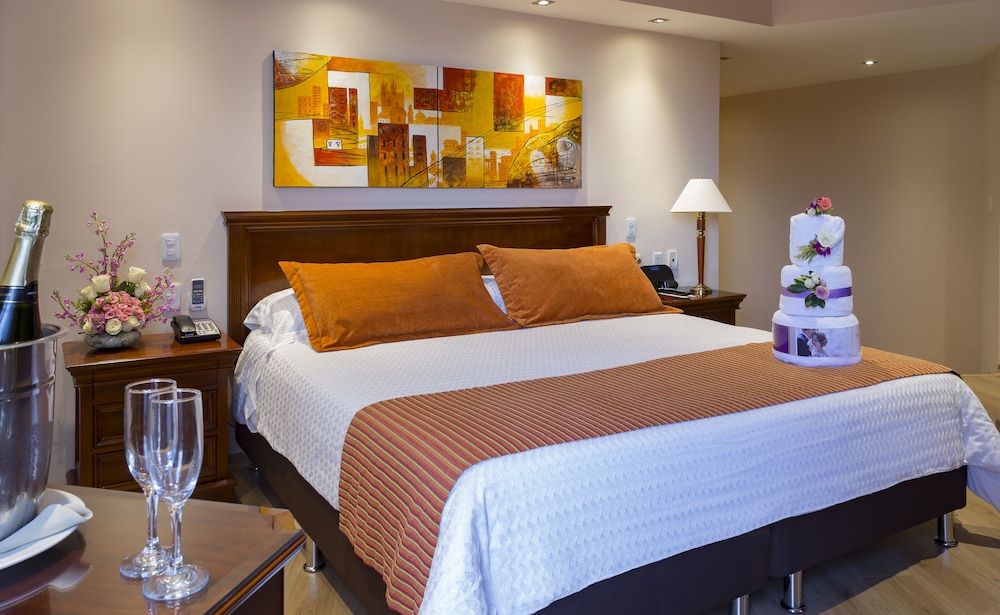 mercure alameda quito