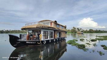 the boat company