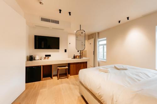 alfred hotel and gastro bar