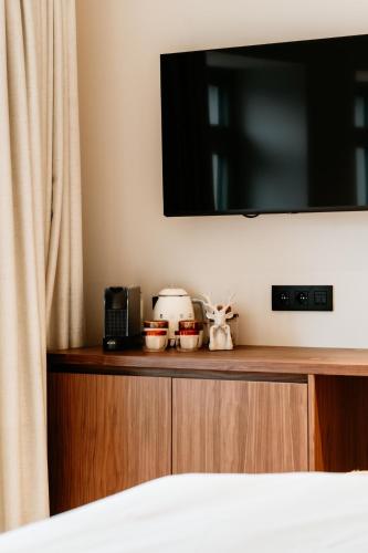 alfred hotel and gastro bar