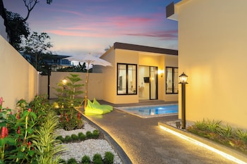 amaleena pool access phuket
