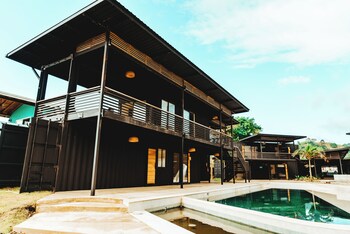 wao beach hotel