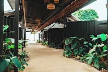 wao beach hotel