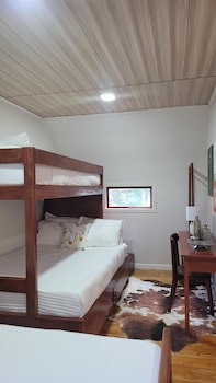 Siquijor Summit Resort,,3 star