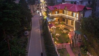 7 lake stays sattal