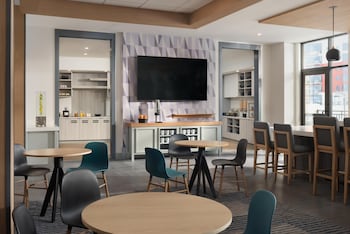 hyatt house schenectady mohawk harbor