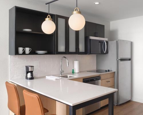 hyatt house schenectady mohawk harbor