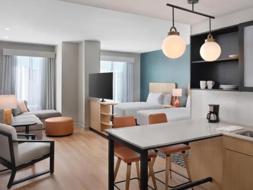 hyatt house schenectady mohawk harbor