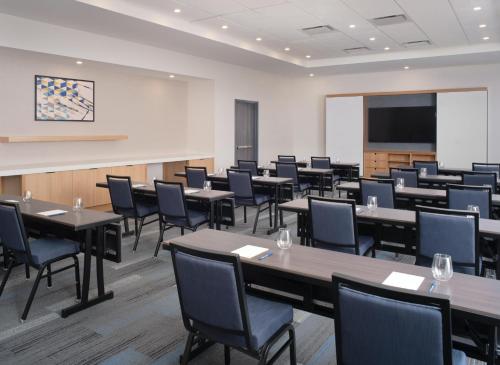 hyatt house schenectady mohawk harbor