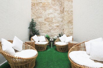 liora boutique hotel