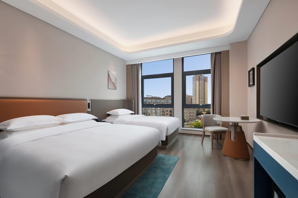 days hotel by wyndham leshan downtown