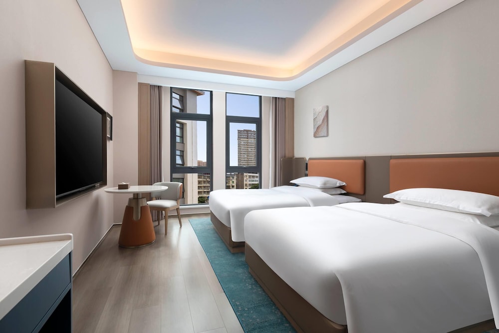 days hotel by wyndham leshan downtown