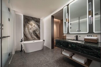 Ramada By Wyndham Taian Hi-Tech,,2 star