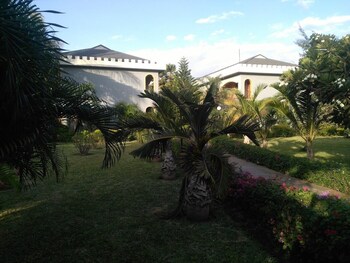 palm oasis resort garissa