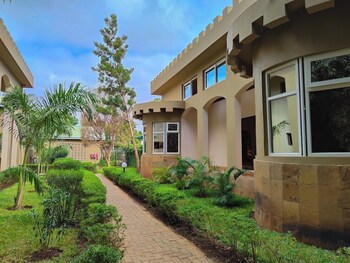 palm oasis resort garissa