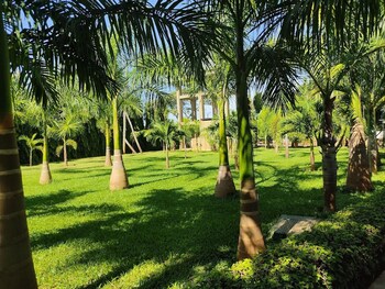 palm oasis resort garissa