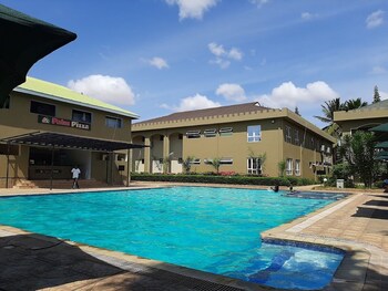 palm oasis resort garissa
