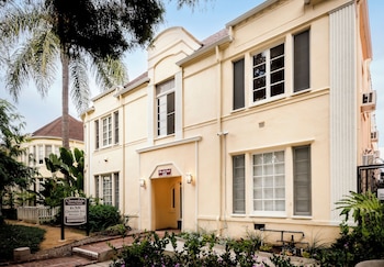the beverly grove hotel