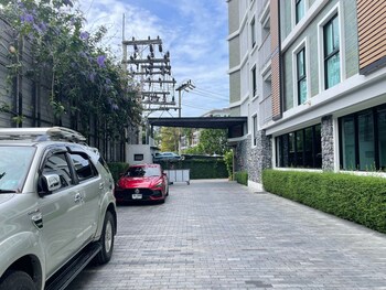 the title rawai aparthotel by hss
