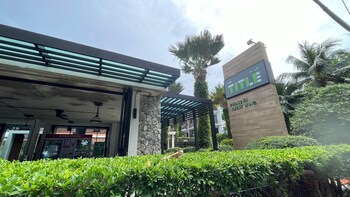 the title rawai aparthotel by hss
